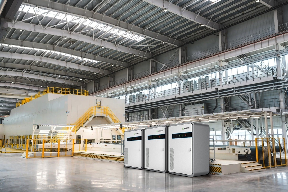 屋外ESSキャビネット 空気冷却 229kwh LFP 公園エネルギー貯蔵とバックアップ電源のための大きな容量