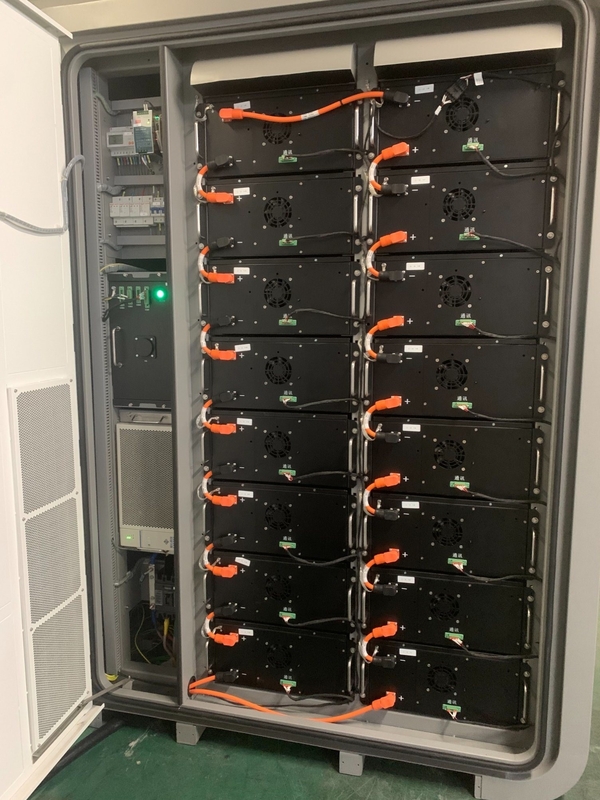 屋外ESSキャビネット 空気冷却 229kwh LFP 公園エネルギー貯蔵とバックアップ電源のための大きな容量