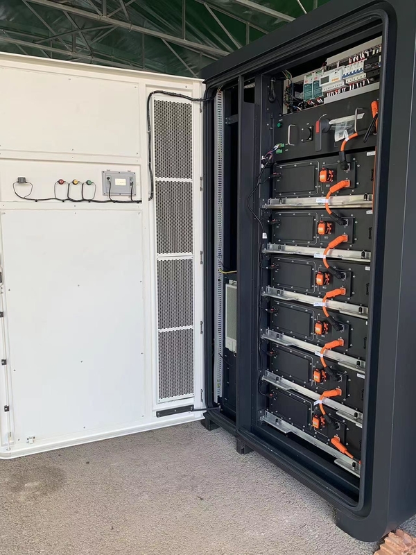 258 Kwh LFP バッテリーケース C&I エネルギー貯蔵用のバッテリーキャビネット 低騒音 65 dB 1m