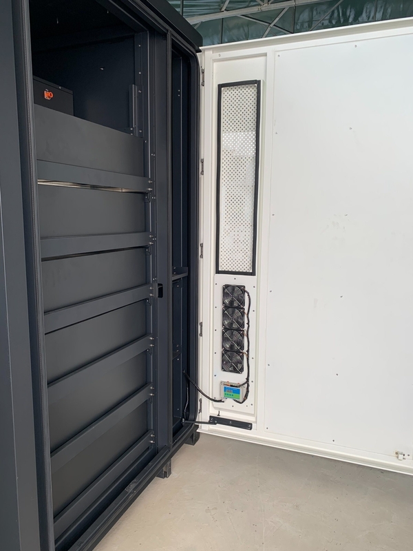 258 Kwh LFP バッテリーケース C&I エネルギー貯蔵用のバッテリーキャビネット 低騒音 65 dB 1m