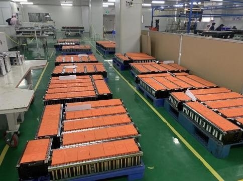 高エネルギー密度標準化 43.8V 128Ah NMC バッテリー 電動産業用トラック
