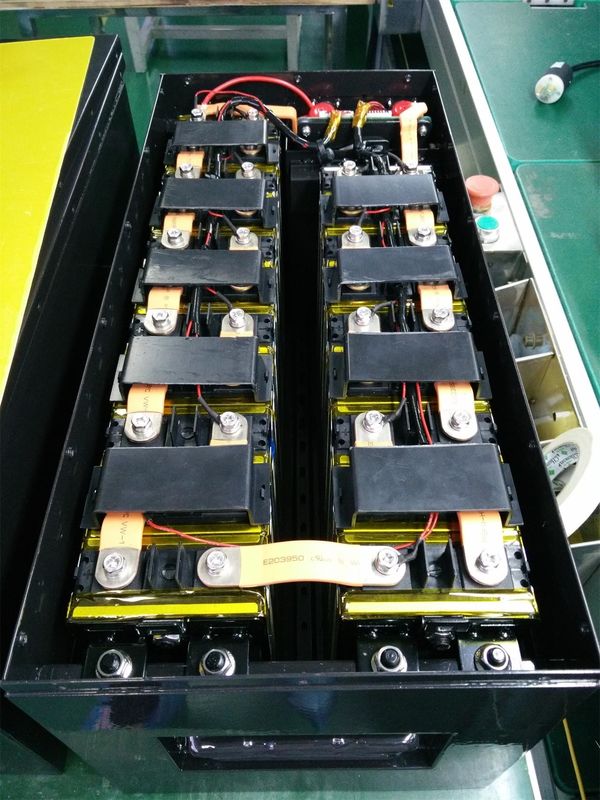 60V 50Ah LFP トゥック トゥック/観光車 バッテリーパック 120km の範囲と3年間の保証
